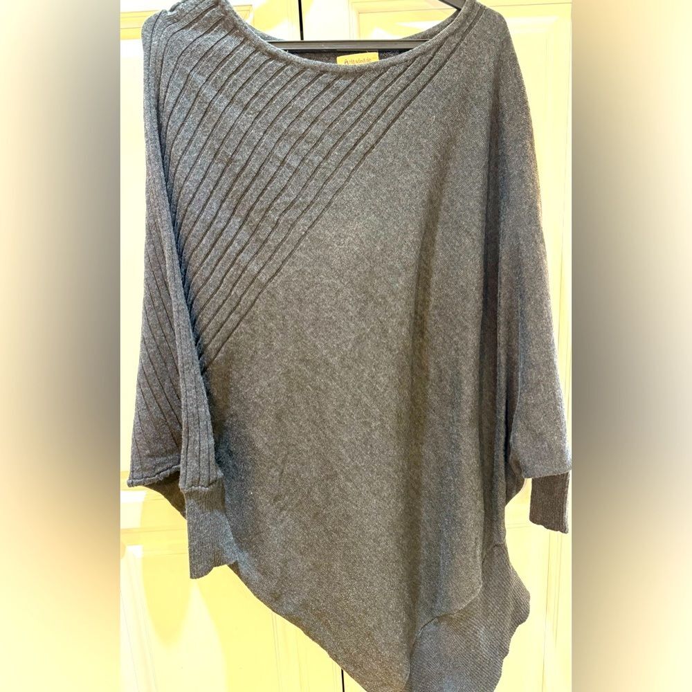 Women Fashion Grey Oversized Poncho Sweater
One size